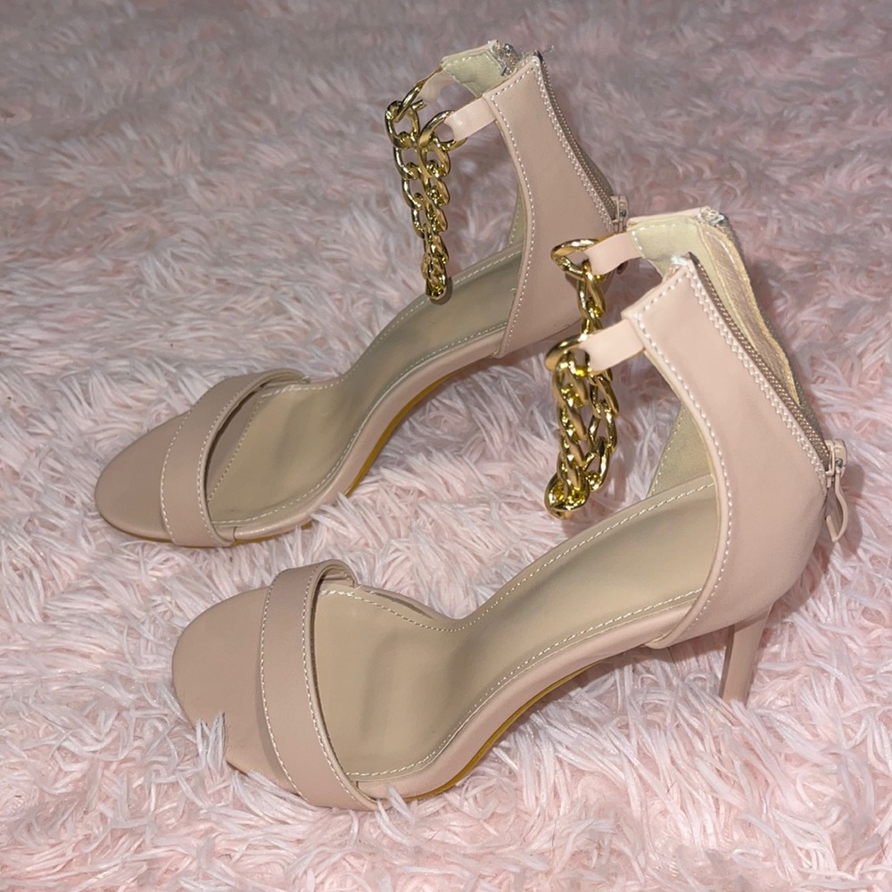 New Beige Heels with gold chain